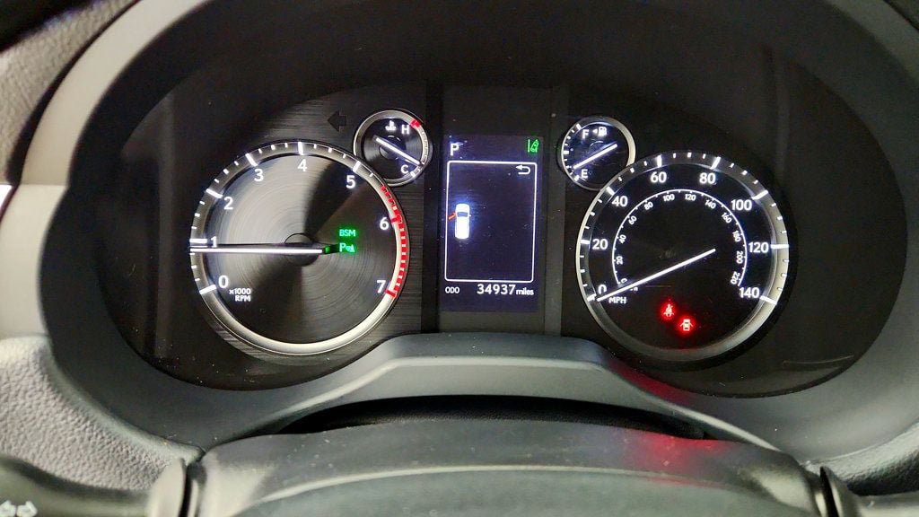 Used 2023 Lexus GX 460 Premium w/ Premium Package AWD/4WD image 15