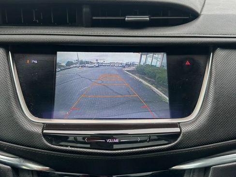 Used 2017 Cadillac XT5 Premium Luxury w/ LPO, Wheel Lock Package FWD image 18