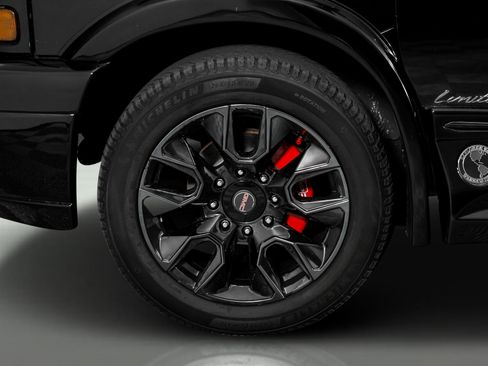 Used 2023 GMC Savana 2500 image 20