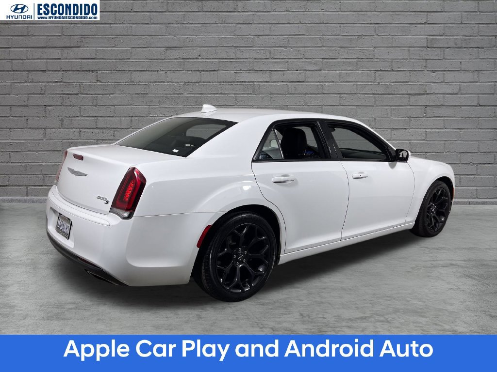 Used 2019 Chrysler 300 S RWD image 3