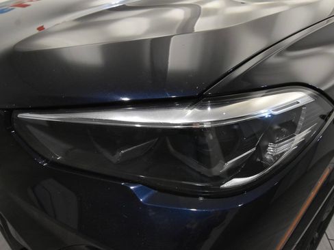 Used 2022 BMW X5 xDrive40i w/ M Sport Package image 8