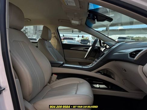 Used 2020 Lincoln MKZ w/ Convenience Package FWD image 35