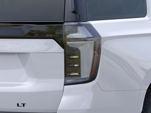 New 2026 Chevrolet Suburban LT w/ Comfort Package RWD image 11
