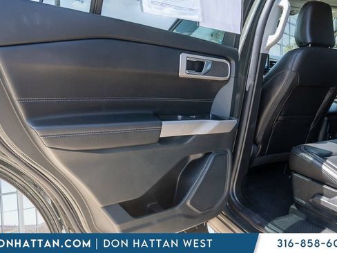 Used 2023 Ford Explorer XLT w/ Equipment Group 202A AWD/4WD image 19