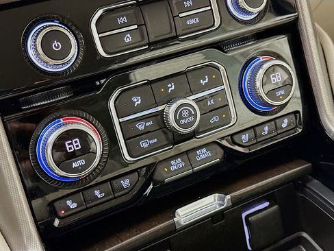 Used 2021 GMC Yukon Denali w/ Denali Ultimate Package image 21