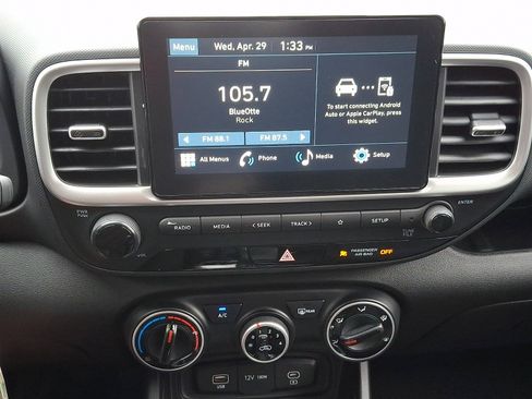 New 2026 Hyundai Venue SE FWD image 9