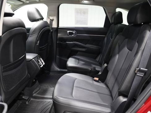 Used 2022 Kia Sorento SX image 28