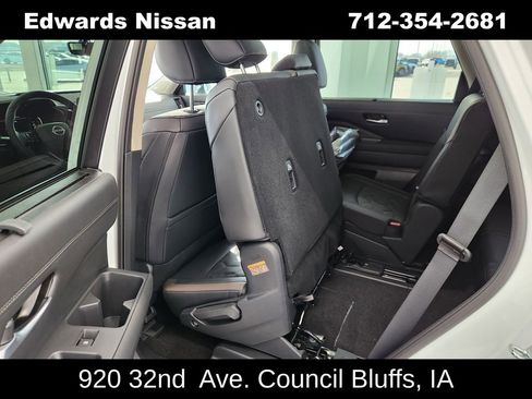 New 2026 Nissan Pathfinder Platinum w/ Cargo Package image 19