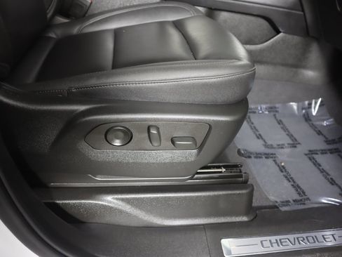 Used 2022 Chevrolet Tahoe LT w/ Luxury Package image 33