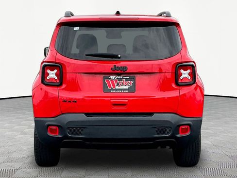 Used 2023 Jeep Renegade Altitude AWD/4WD image 5