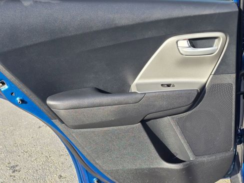 Used 2019 Kia Niro LX image 21