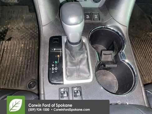 Used 2019 Toyota Highlander XLE image 14