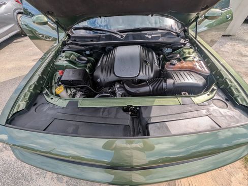 Used 2018 Dodge Challenger R/T Plus RWD image 10