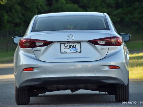 Used 2017 MAZDA MAZDA3 Sport FWD image 6
