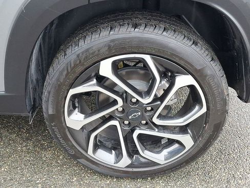 Used 2024 Chevrolet Trax RS w/ Driver Confidence Package image 11