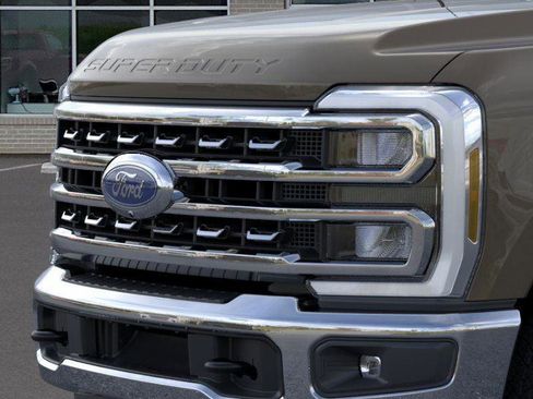 New 2026 Ford F250 Lariat w/ Chrome Package image 17