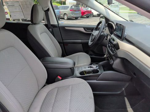 Certified 2022 Ford Escape SE w/ SE Sport Appearance Package AWD/4WD image 16