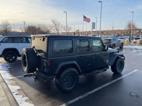 Used 2018 Jeep Wrangler Unlimited Sport S image 2