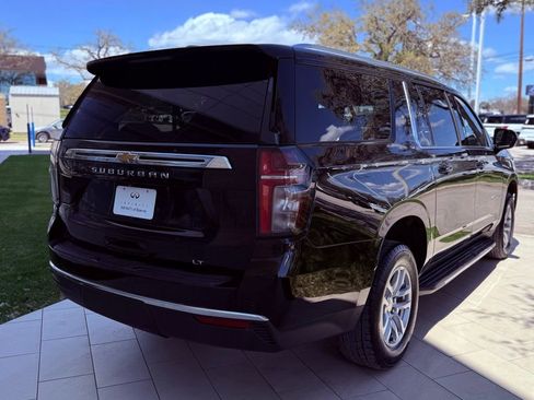 Used 2024 Chevrolet Suburban LT image 6