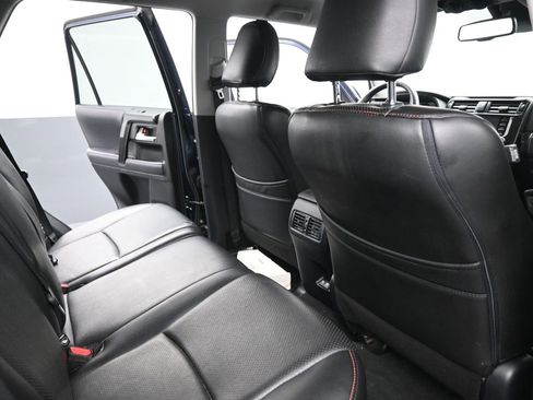 Used 2022 Toyota 4Runner TRD Off-Road image 10