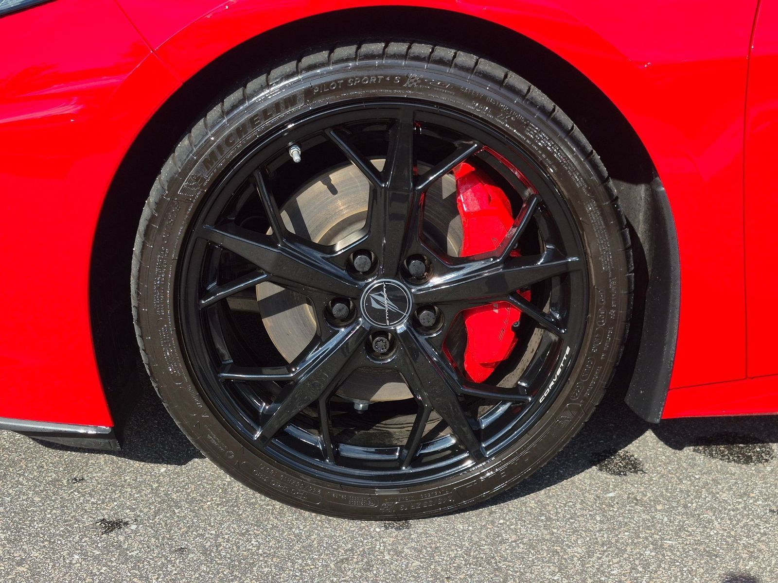 Used 2021 Chevrolet Corvette Stingray Coupe w/ Z51 Performance Package RWD image 10