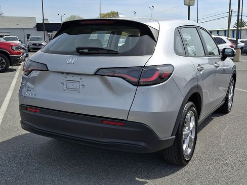 Certified 2024 Honda HR-V LX image 6