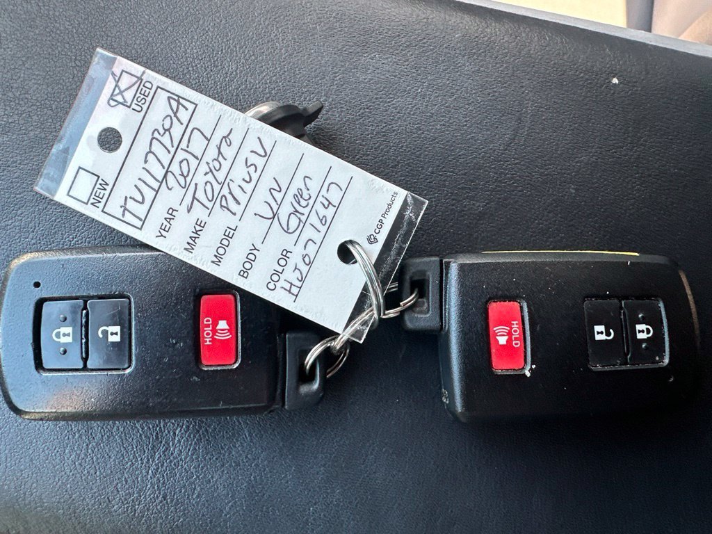 Used 2017 Toyota Prius V Five FWD image 18