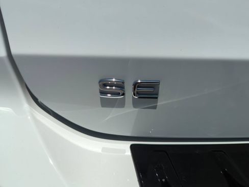 New 2026 Volkswagen Taos SE FWD image 45
