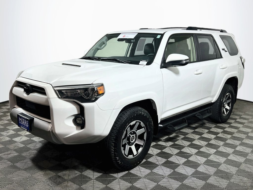 Certified 2023 Toyota 4Runner TRD Off-Road Premium AWD/4WD image 3
