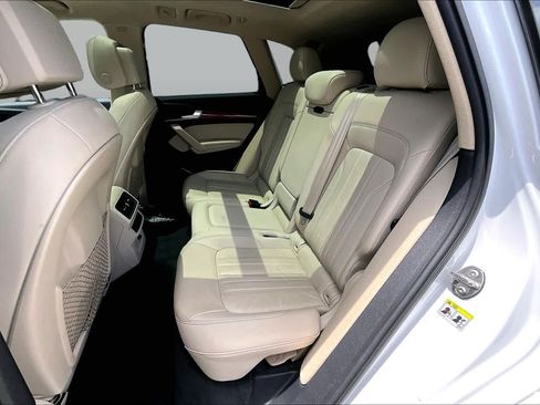 Used 2021 Audi Q5 2.0T Premium Plus w/ Premium Plus Package AWD/4WD image 21