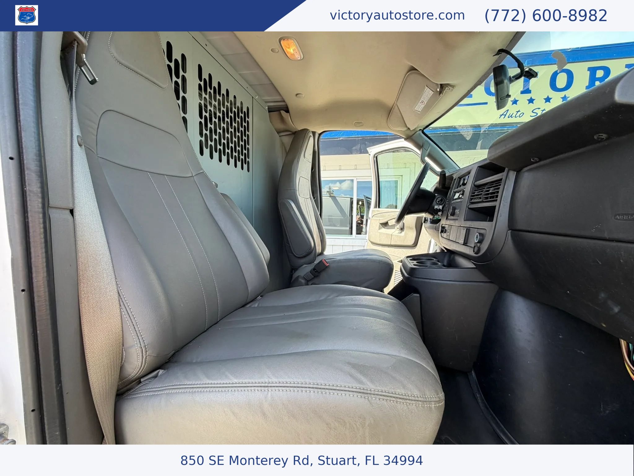 Used 2017 Chevrolet Express 2500 RWD image 26
