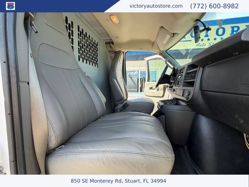 Used 2017 Chevrolet Express 2500 RWD image 26