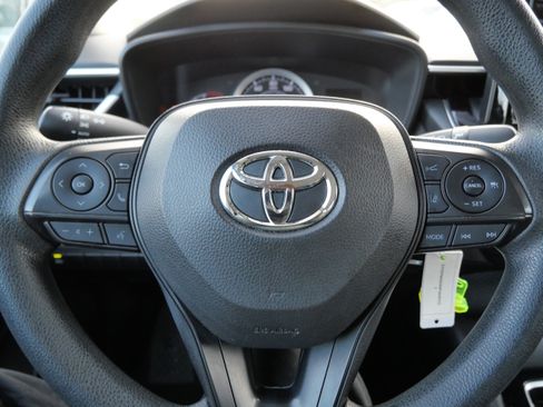 Certified 2022 Toyota Corolla LE image 25
