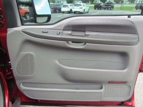 Used 2003 Ford F250 XLT image 13