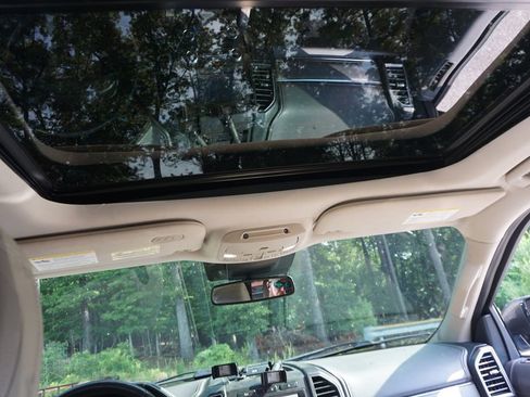 Used 2020 Ford Expedition Max Limited RWD image 12