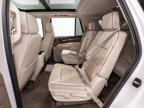 Used 2021 GMC Yukon Denali w/ Advanced Technology Package AWD/4WD image 37