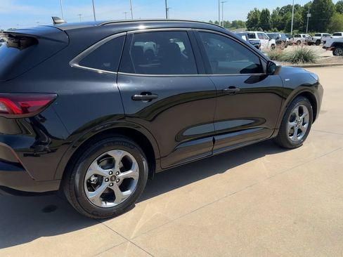 Used 2023 Ford Escape ST-Line w/ Tech Pack #1 FWD image 7