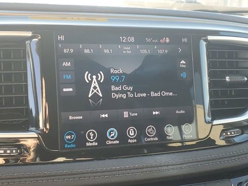 Used 2018 Chrysler Pacifica Limited image 20