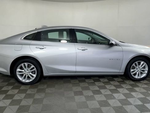 Used 2018 Chevrolet Malibu LT FWD image 11