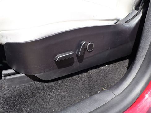 Used 2021 Tesla Model Y Long Range AWD/4WD image 12