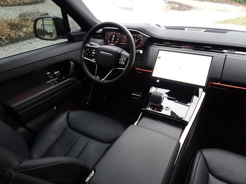 Certified 2025 Land Rover Range Rover Sport Dynamic SE image 23