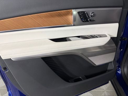 Used 2026 Cadillac Vistiq Sport image 27