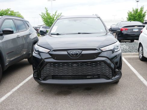 Used 2024 Toyota Corolla Cross AWD Hybrid image 2