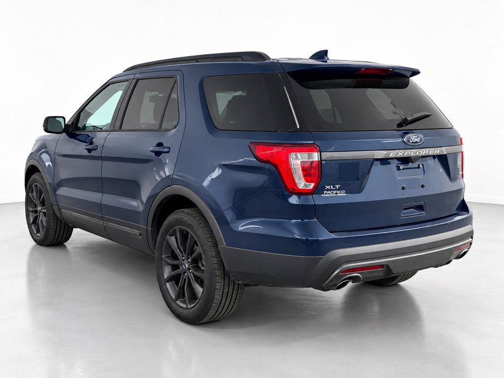 Certified 2017 Ford Explorer XLT w/ Equipment Group 202A AWD/4WD image 5
