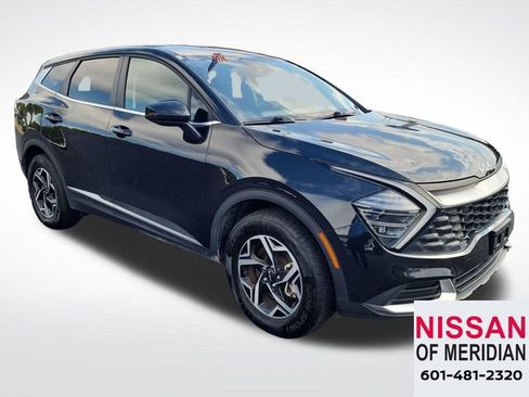 Used 2024 Kia Sportage LX image 7