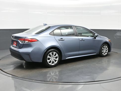 Used 2024 Toyota Corolla LE FWD image 6