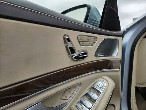 Used 2016 Mercedes-Benz S 550 Sedan image 15