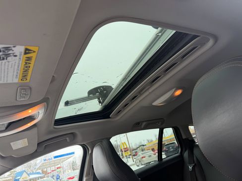 Used 2016 Volvo V60 T5 Cross Country Platinum w/ Climate Package image 23