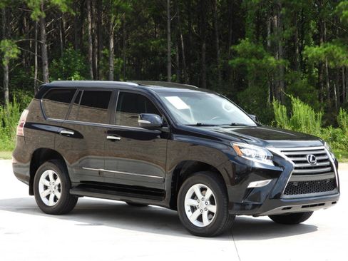 Used 2017 Lexus GX 460 w/ Navigation Package AWD/4WD image 34
