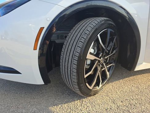 New 2026 Toyota Prius Plug-In Hybrid image 32